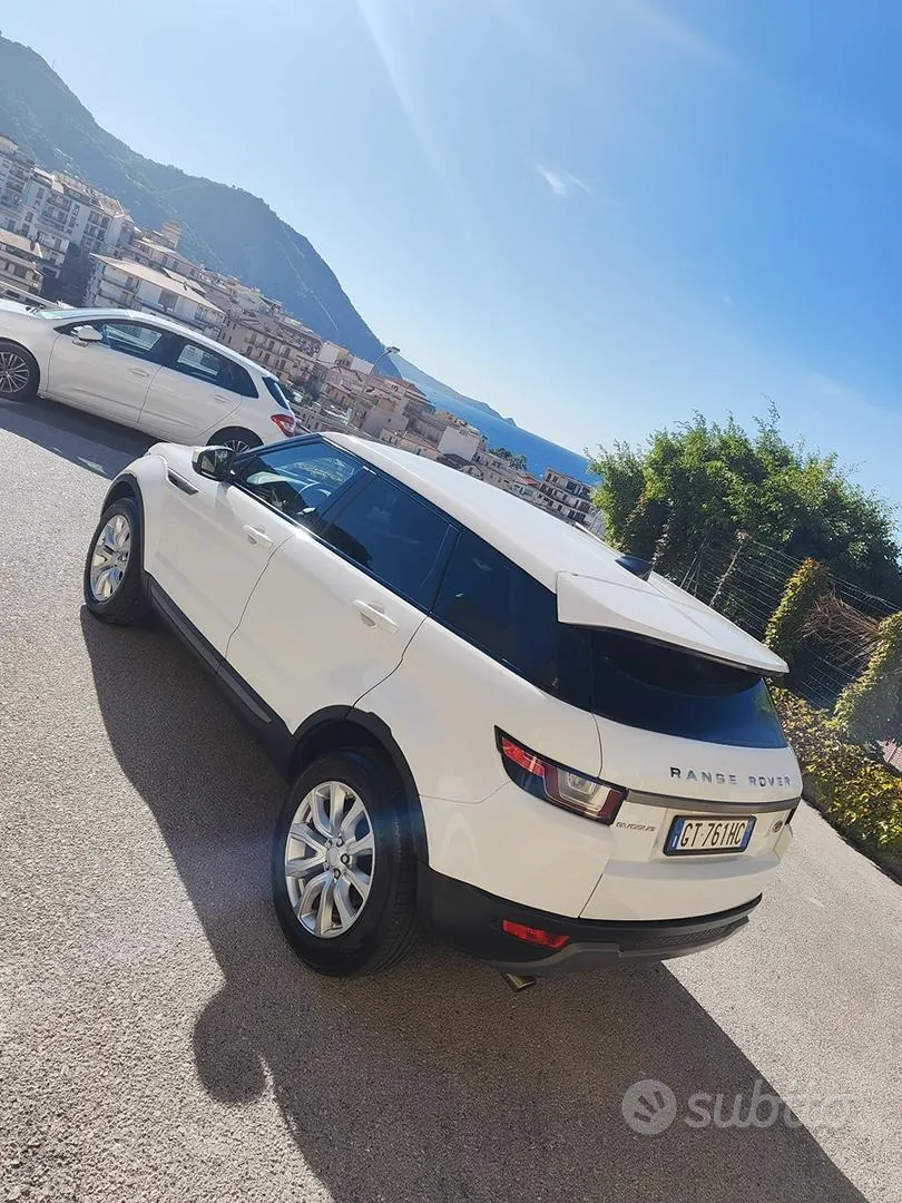 Land Rover Range Rover Evoque 2018 photo 3