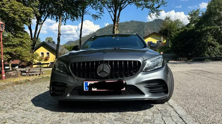 Mercedes-Benz C-Class 2018 photo 3