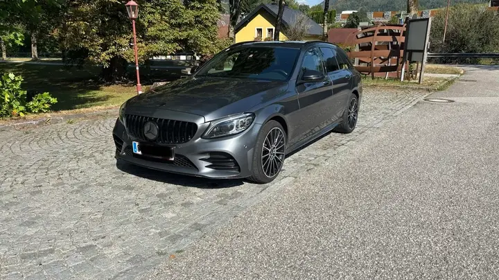 Mercedes-Benz C-Class 2018 photo 2