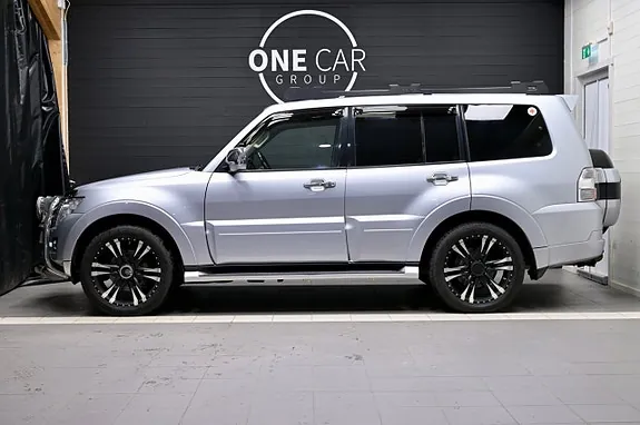 Mitsubishi Pajero 2016 photo 3