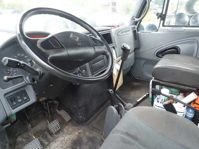 International Durastar 4300 2007 photo 4