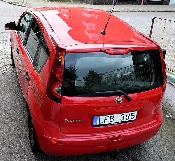 Nissan Note 2013 photo 4