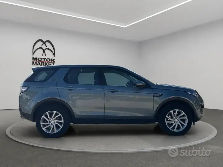 Land Rover Discovery Sport 2018 photo 4
