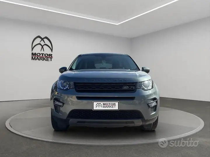 Land Rover Discovery Sport 2018 photo 2