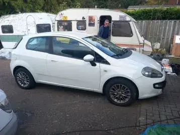 Fiat Punto 2011 photo 4