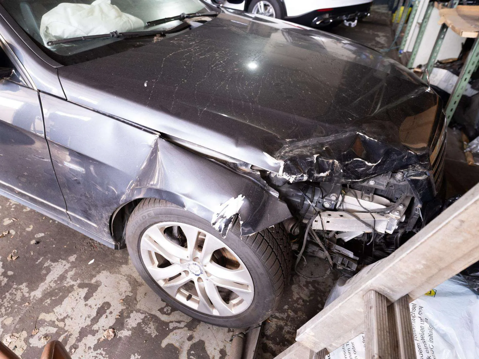 Mercedes-Benz E 300 2012 photo 4