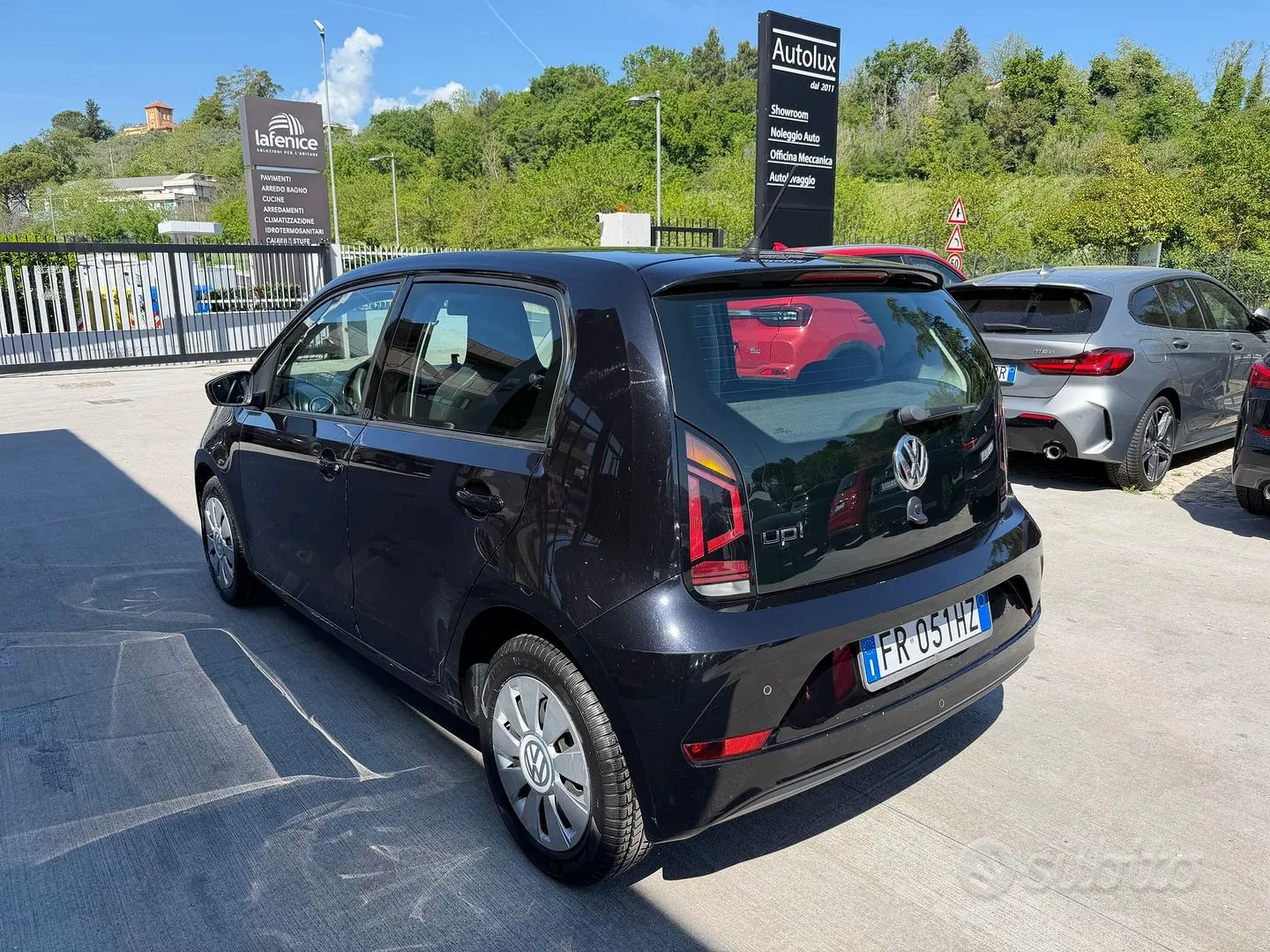 Volkswagen Up 2018 photo 2