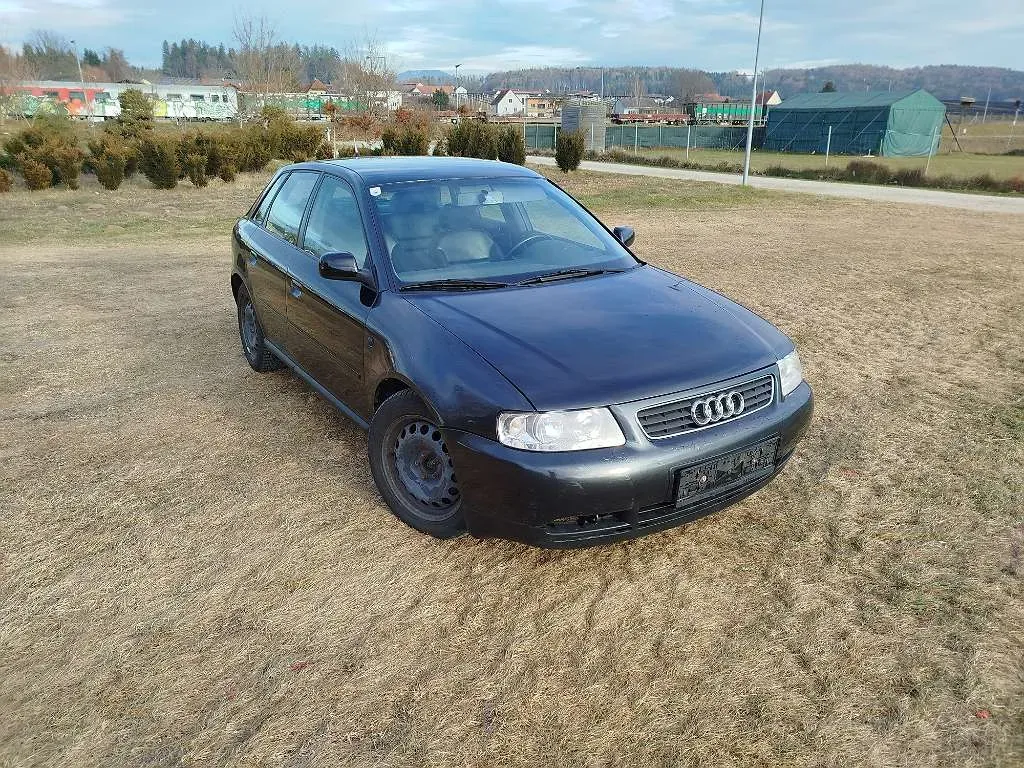 Audi A3 1999 photo 2