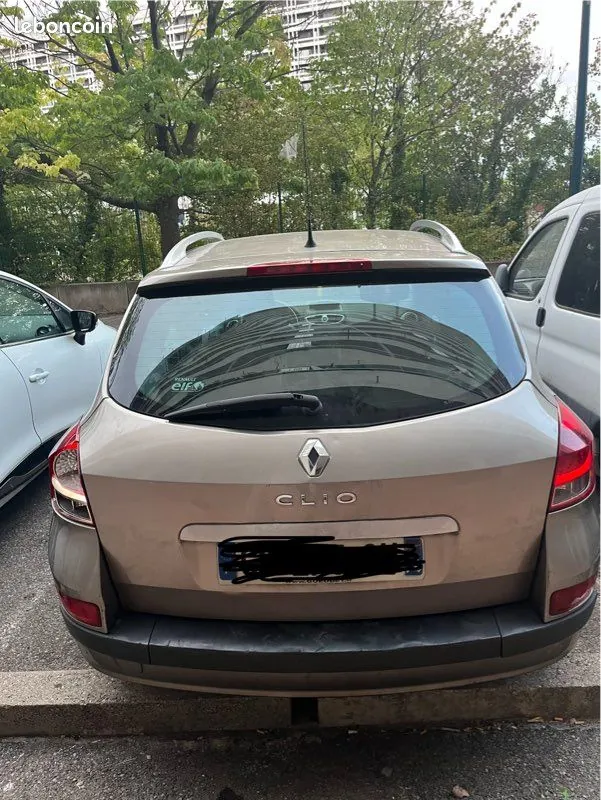 Renault Clio 2009 photo 3