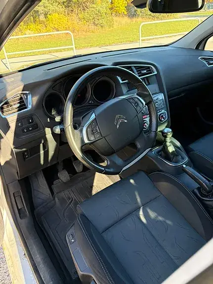 Citroen C4 2014 photo 4