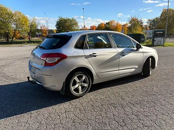 Citroen C4 2014 photo 2