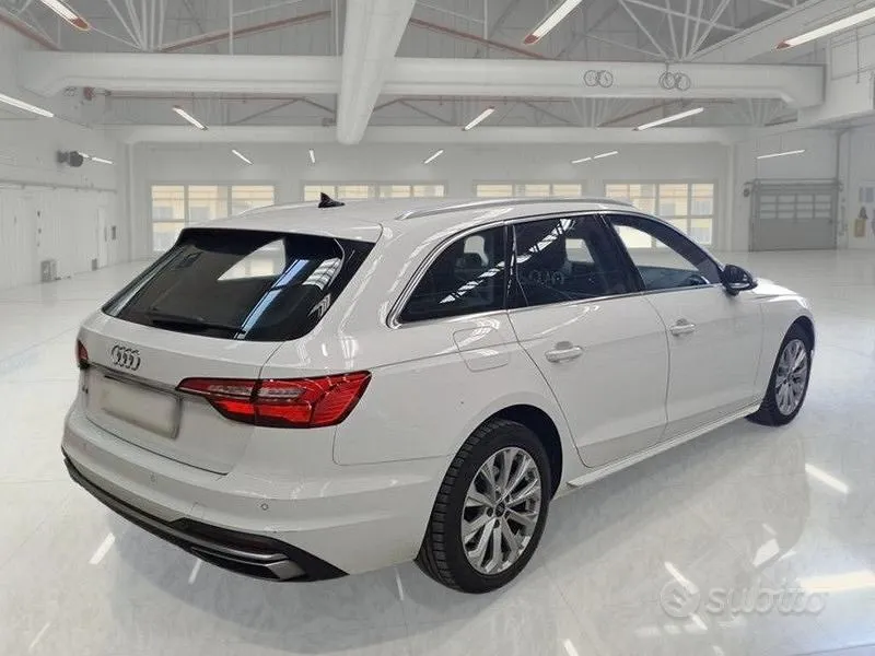 Audi A4 Avant 2022 photo 4