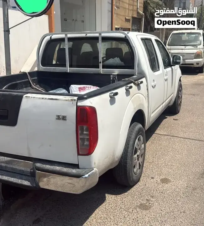 Nissan Navara 2013 photo 2