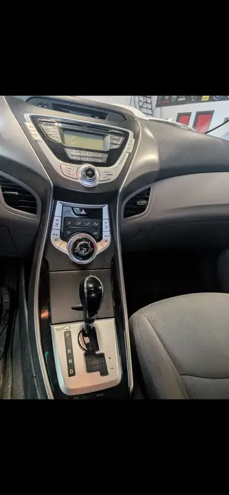 Hyundai Elantra 2013 photo 4
