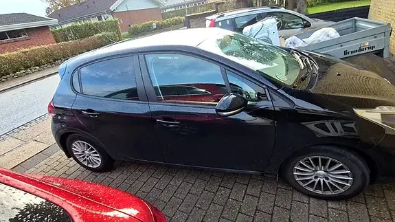 Peugeot 208 2016 photo 4