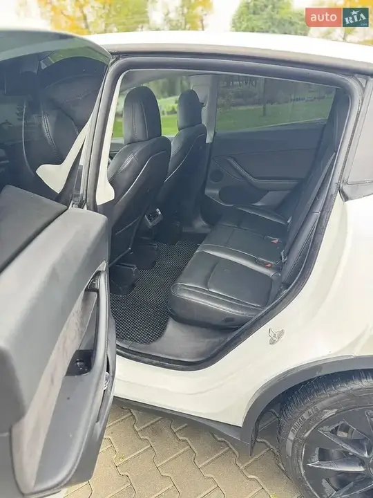 Tesla Model Y 2020 photo 5