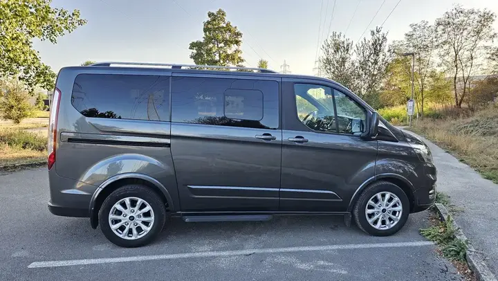 Ford Tourneo Custom