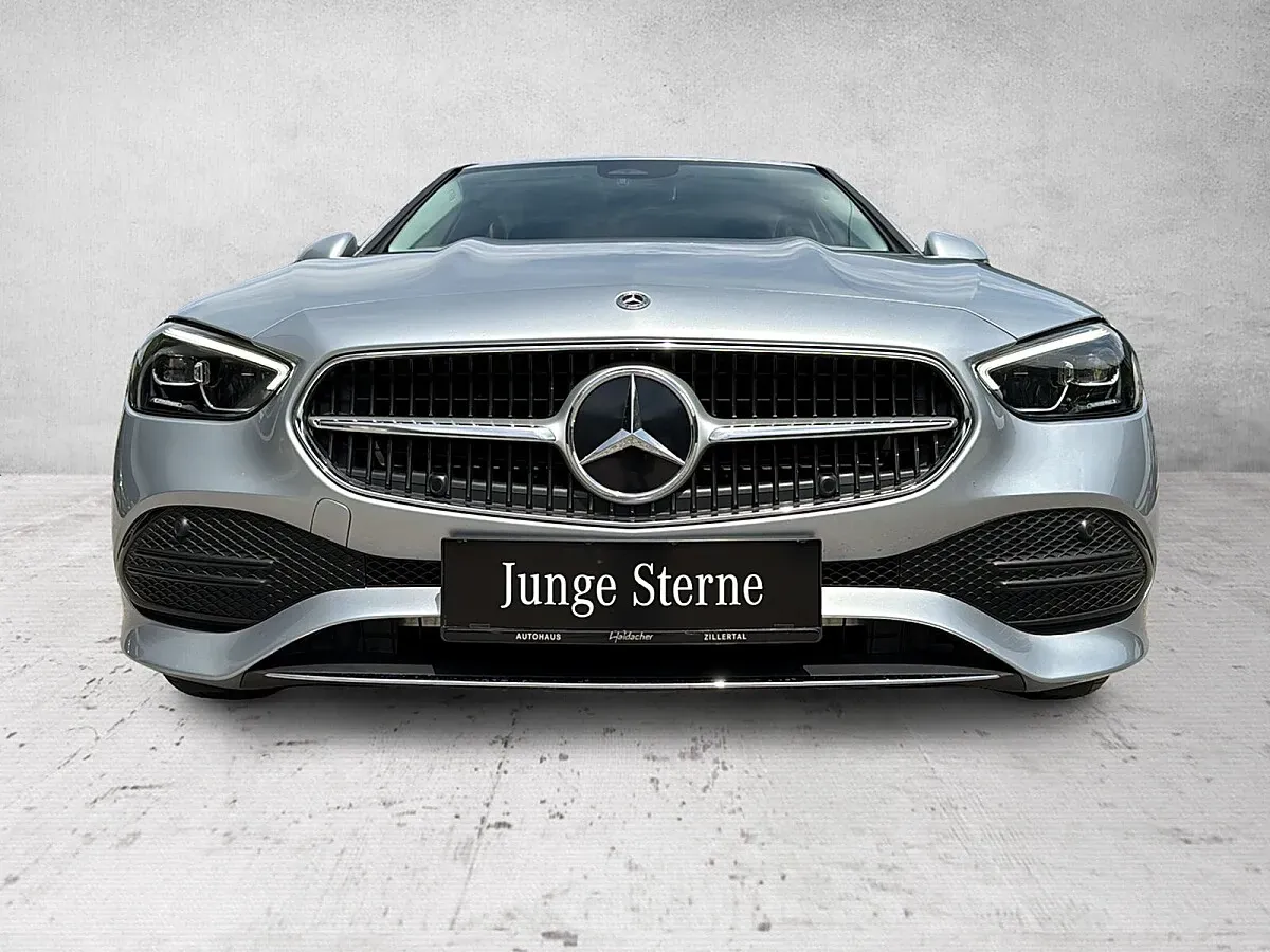 Mercedes-Benz C-Class 2022 photo 3