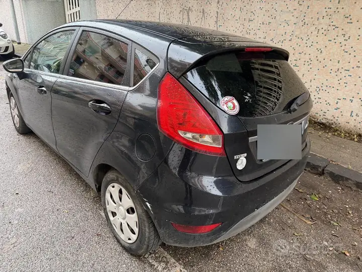 Ford Fiesta 2012 photo 5