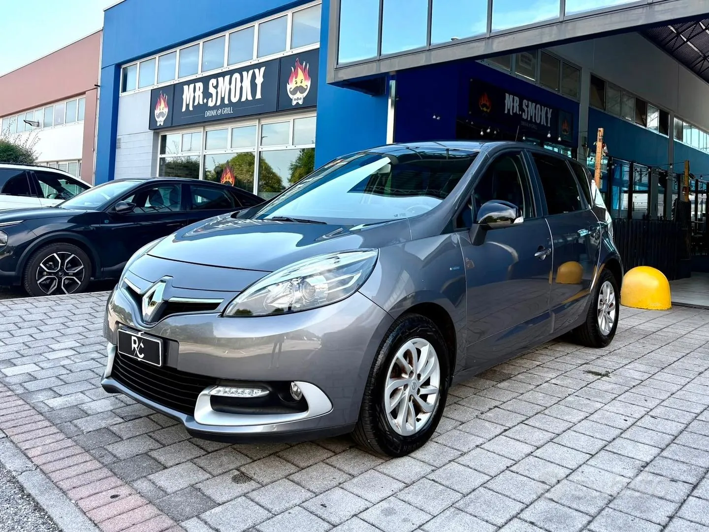 Renault Scenic 2015 photo 2