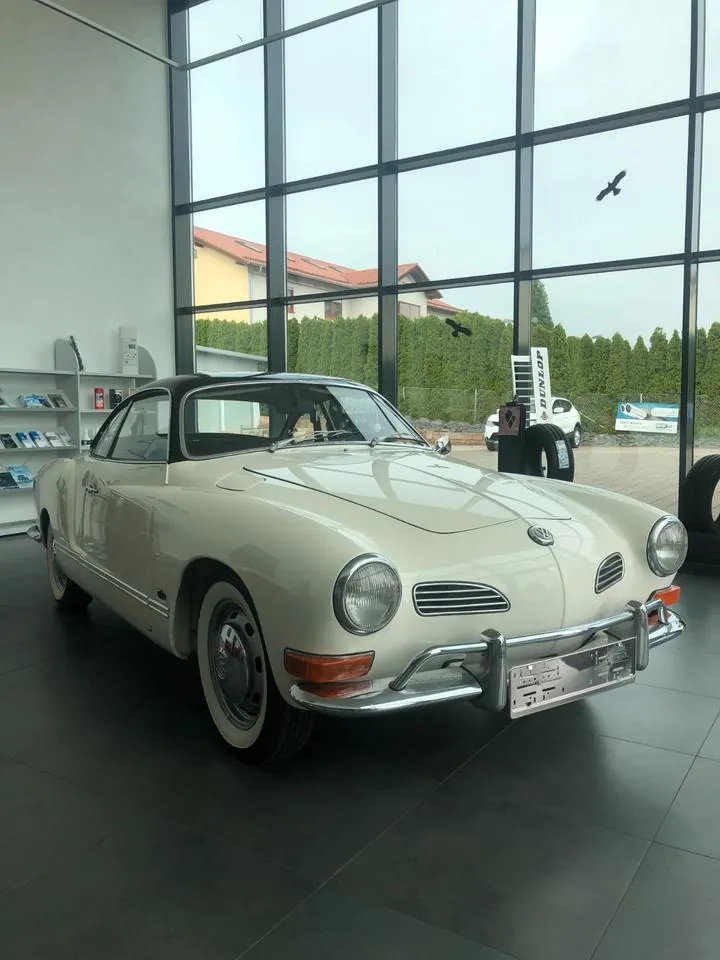 Volkswagen Karmann Ghia