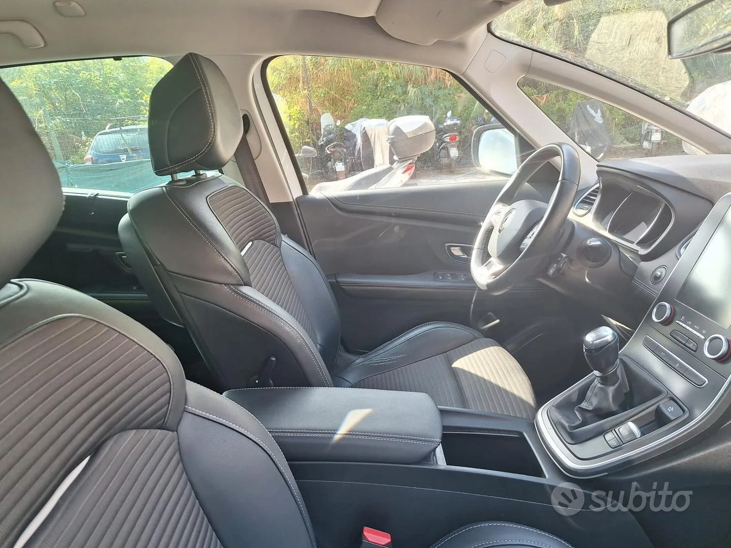 Renault Scenic 2018 photo 5