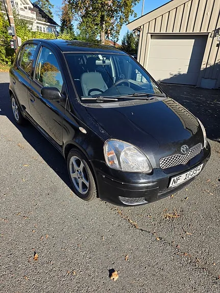 Toyota Yaris 2005 photo 3