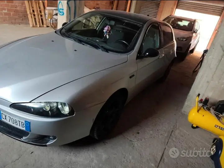 Alfa Romeo 147 2005 photo 4