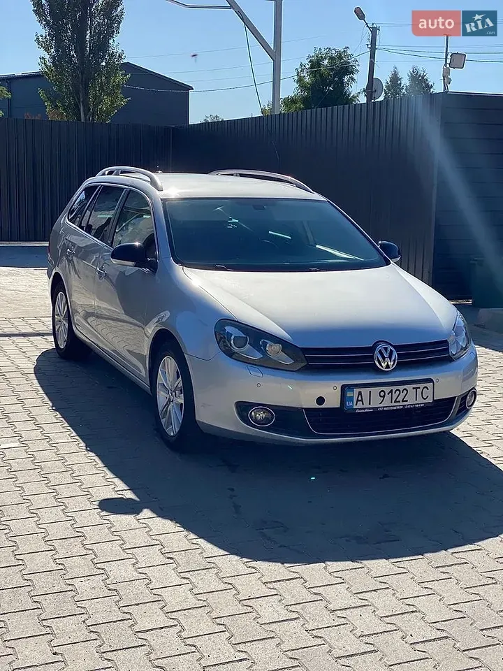 Volkswagen Golf 2011 photo 2
