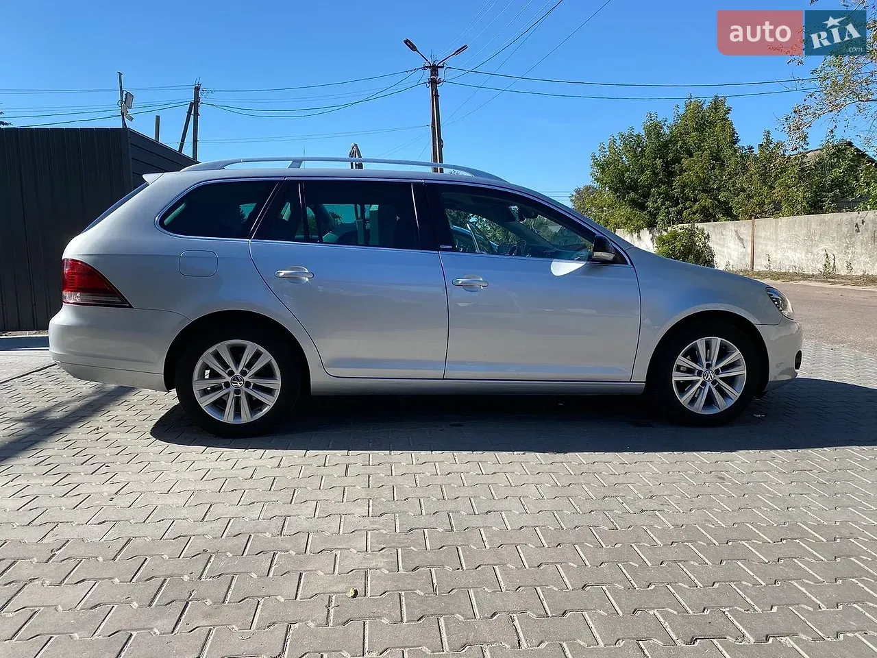 Volkswagen Golf 2011 photo 3