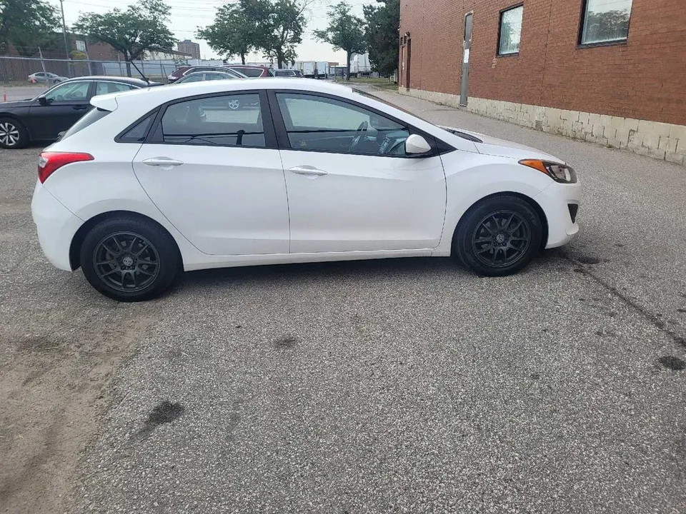 Hyundai Elantra 2016 photo 2