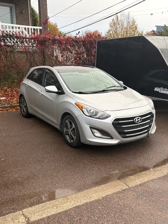 Hyundai Elantra Gt 2016 photo 2