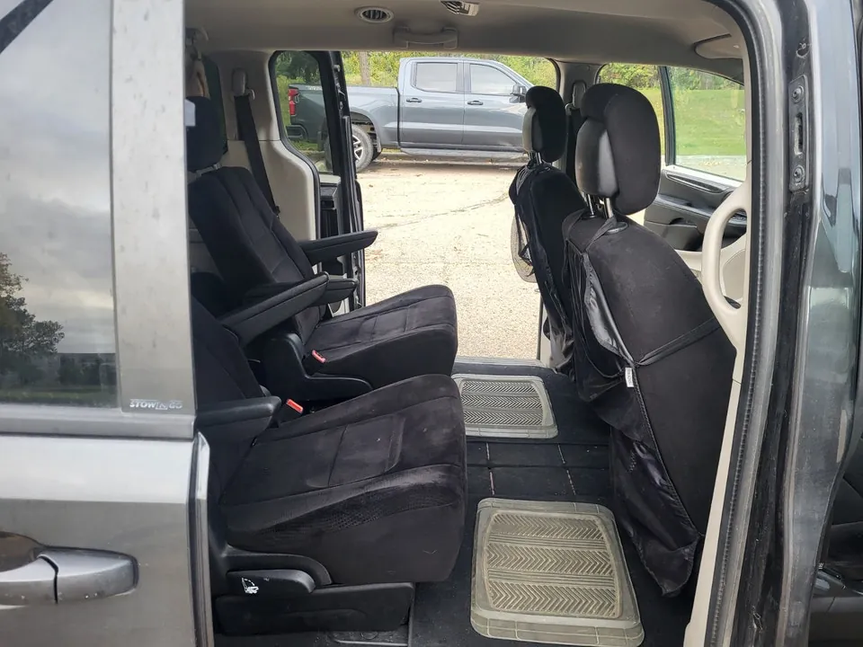 Dodge Grand Caravan 2012 photo 4