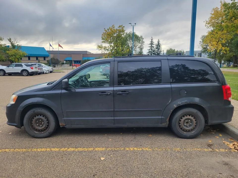 Dodge Grand Caravan 2012 photo 3