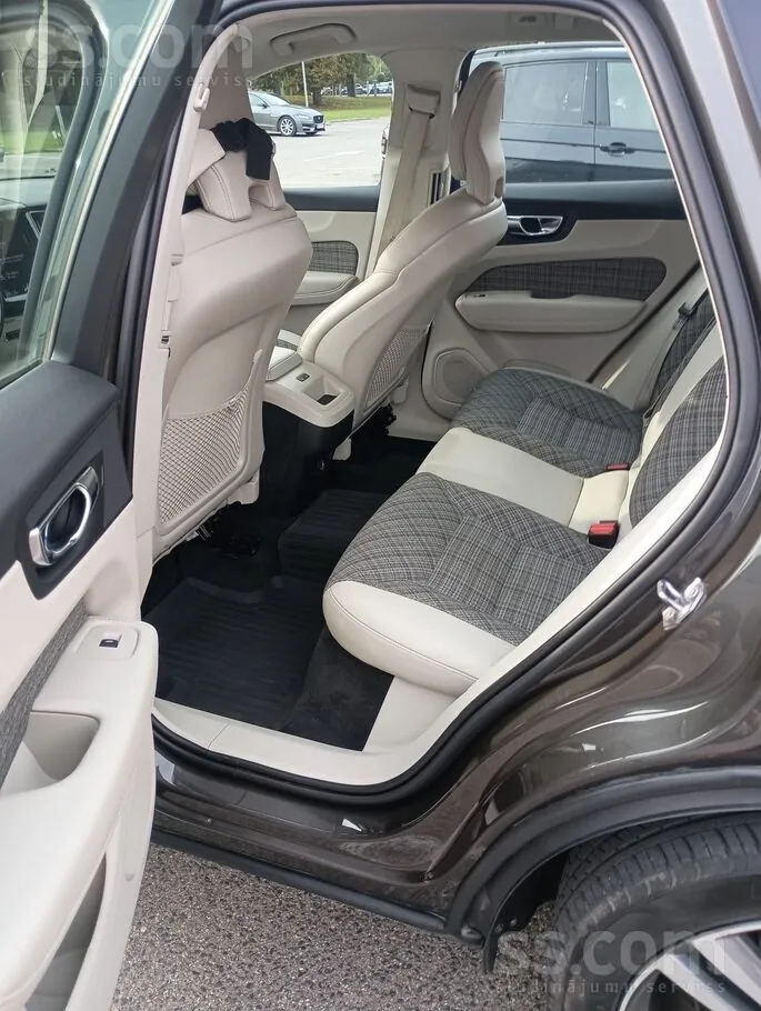 Volvo Xc60 2019 photo 4