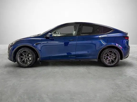 Tesla Model Y 2025 photo 2