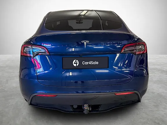 Tesla Model Y 2025 photo 4