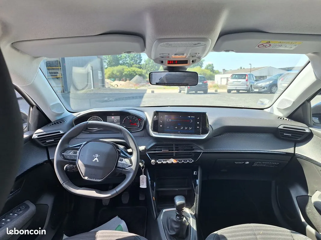 Peugeot 208 2023 photo 5