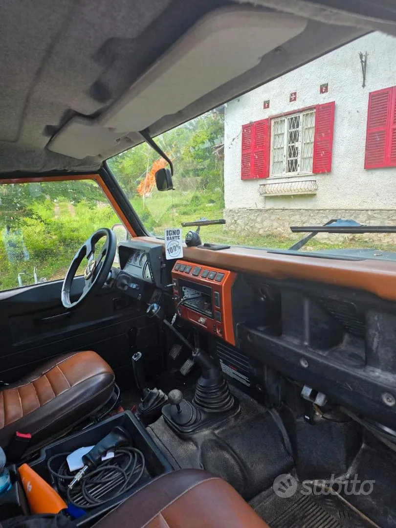 Land Rover Defender 2004 photo 4