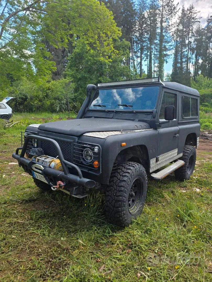 Land Rover Defender 2004 photo 5