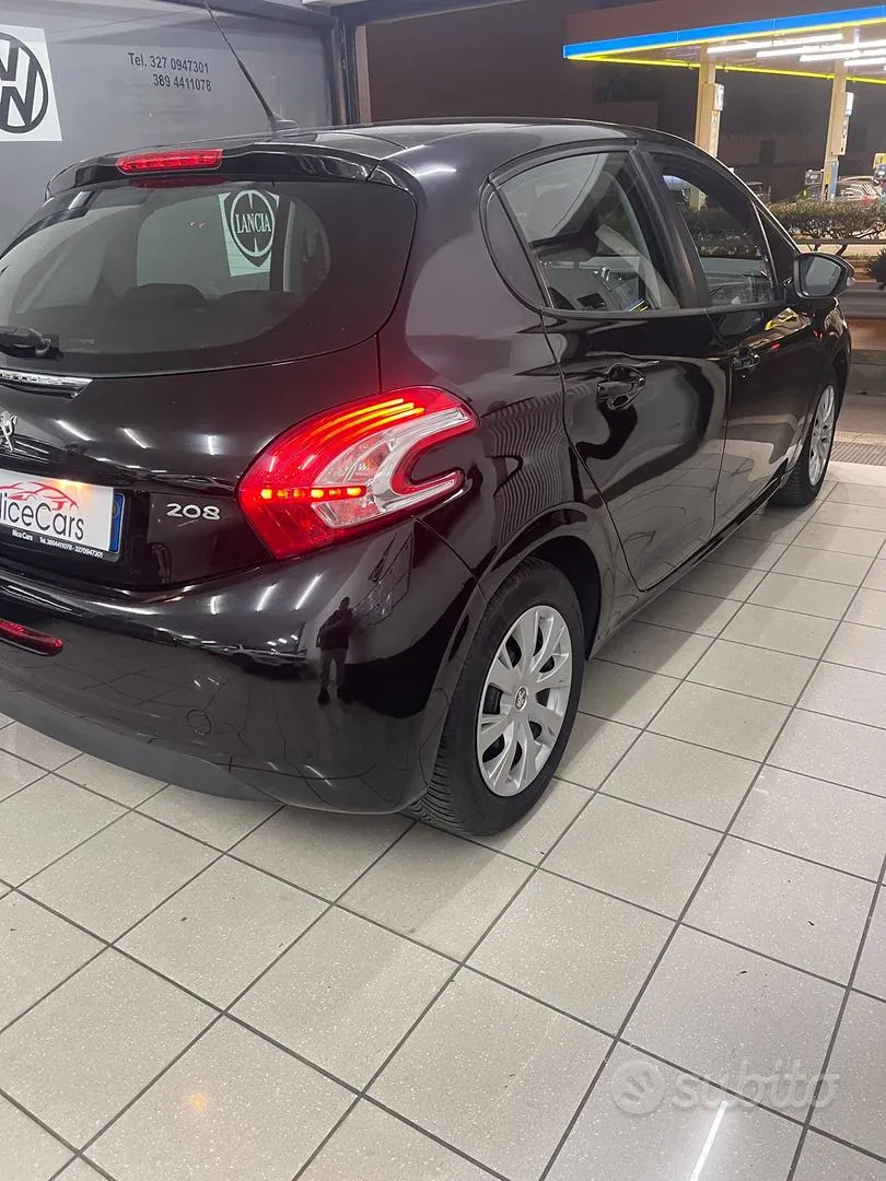 Peugeot 208 2014 photo 5
