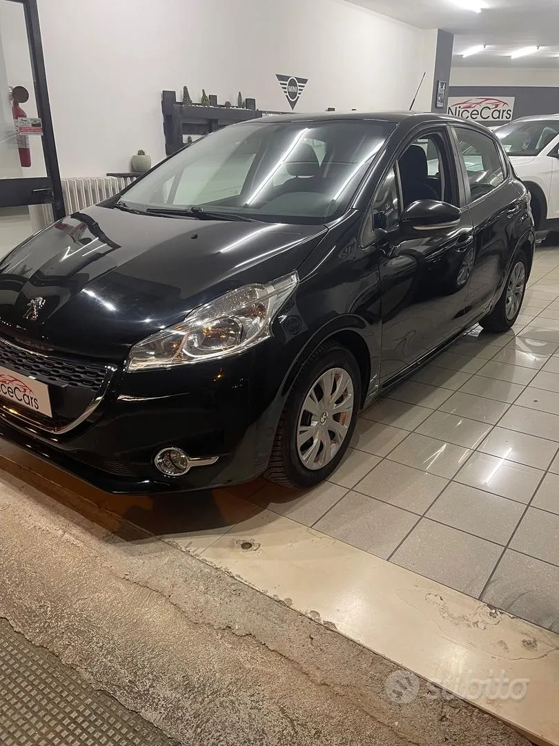 Peugeot 208 2014 photo 3
