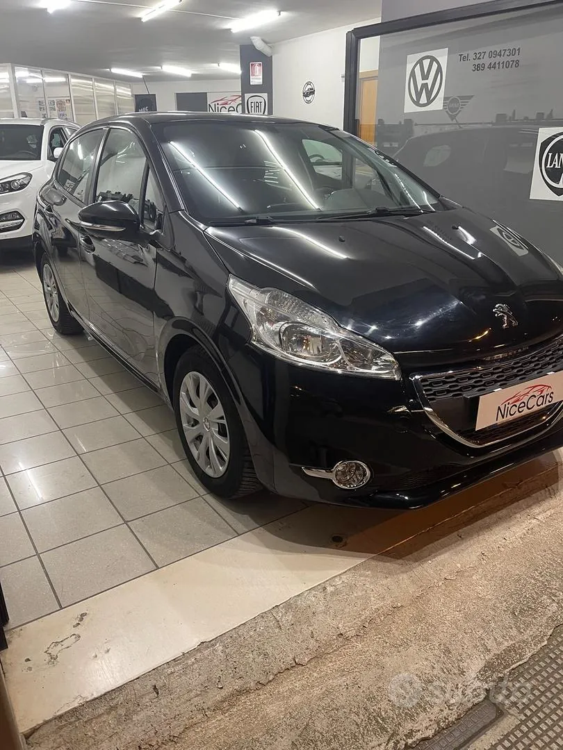 Peugeot 208 2014 photo 2