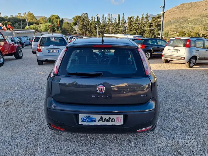 Fiat Punto Evo 2011 photo 4