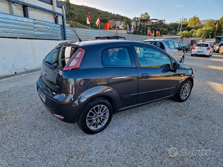 Fiat Punto Evo 2011 photo 5