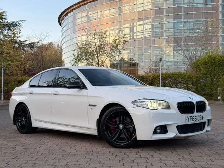 BMW 5 Series 2016 photo 2