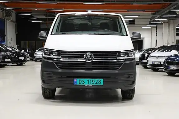 Volkswagen Transporter 2022 photo 3