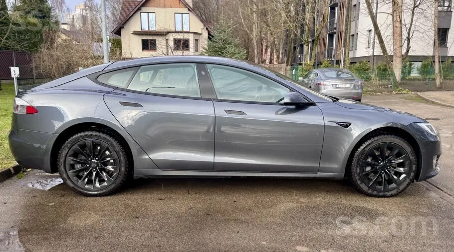Tesla Model S 2017 photo 2