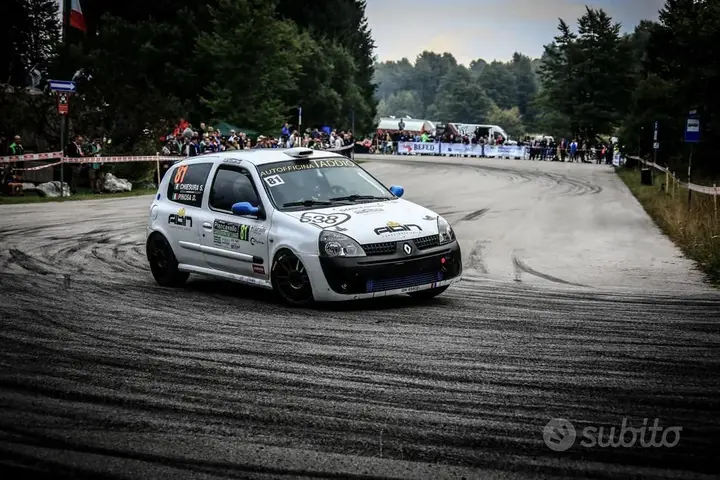Renault Clio 2001 photo 3