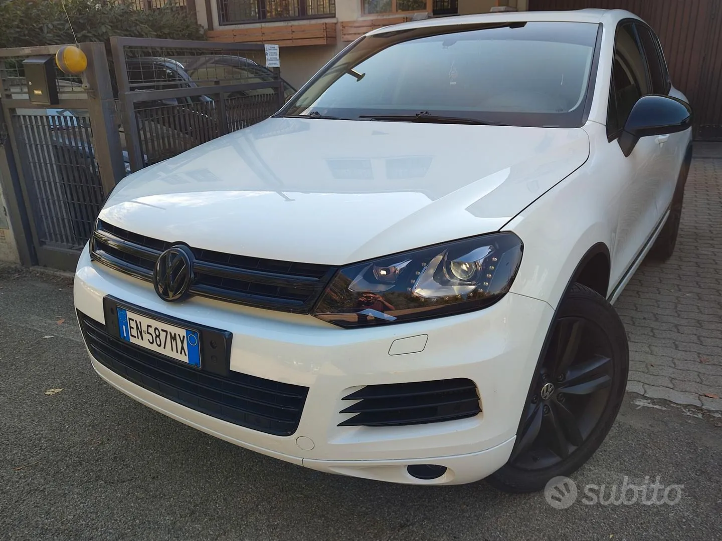 Volkswagen Touareg 2013 photo 2